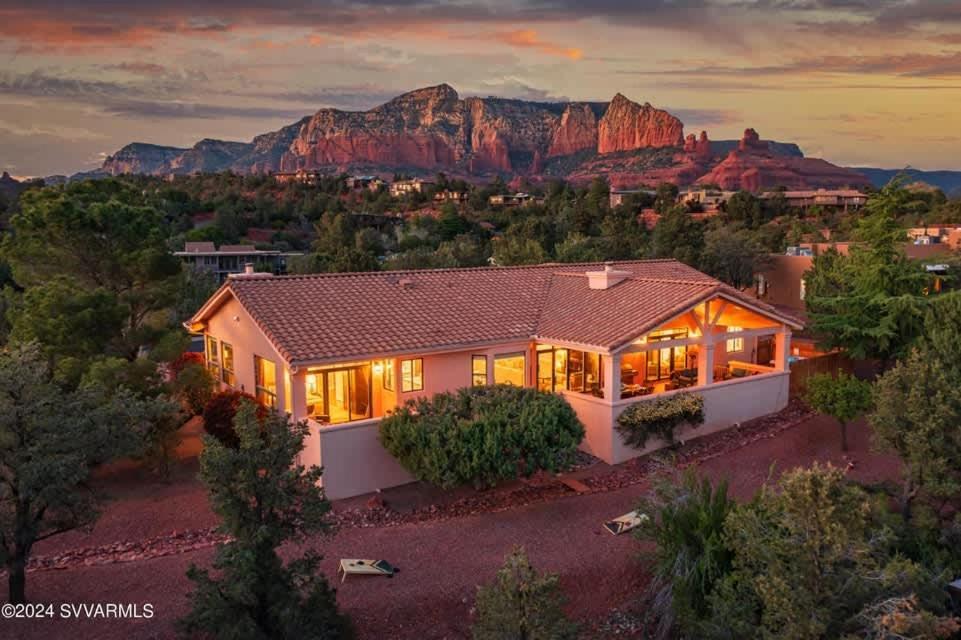 5 Bed 3 Bath Uptown Sedona-Game Room-Sauna-Cold Plunge-Jacuzzi-Gym Eksteriør bilde