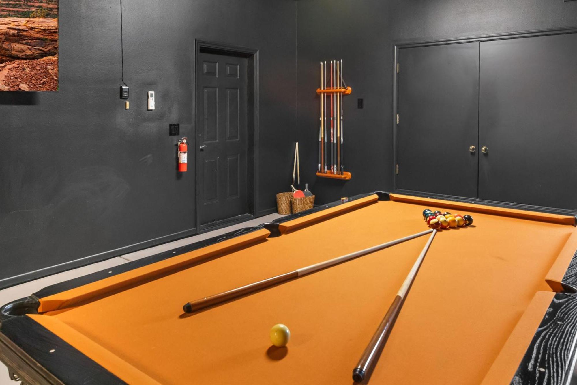 5 Bed 3 Bath Uptown Sedona-Game Room-Sauna-Cold Plunge-Jacuzzi-Gym Eksteriør bilde