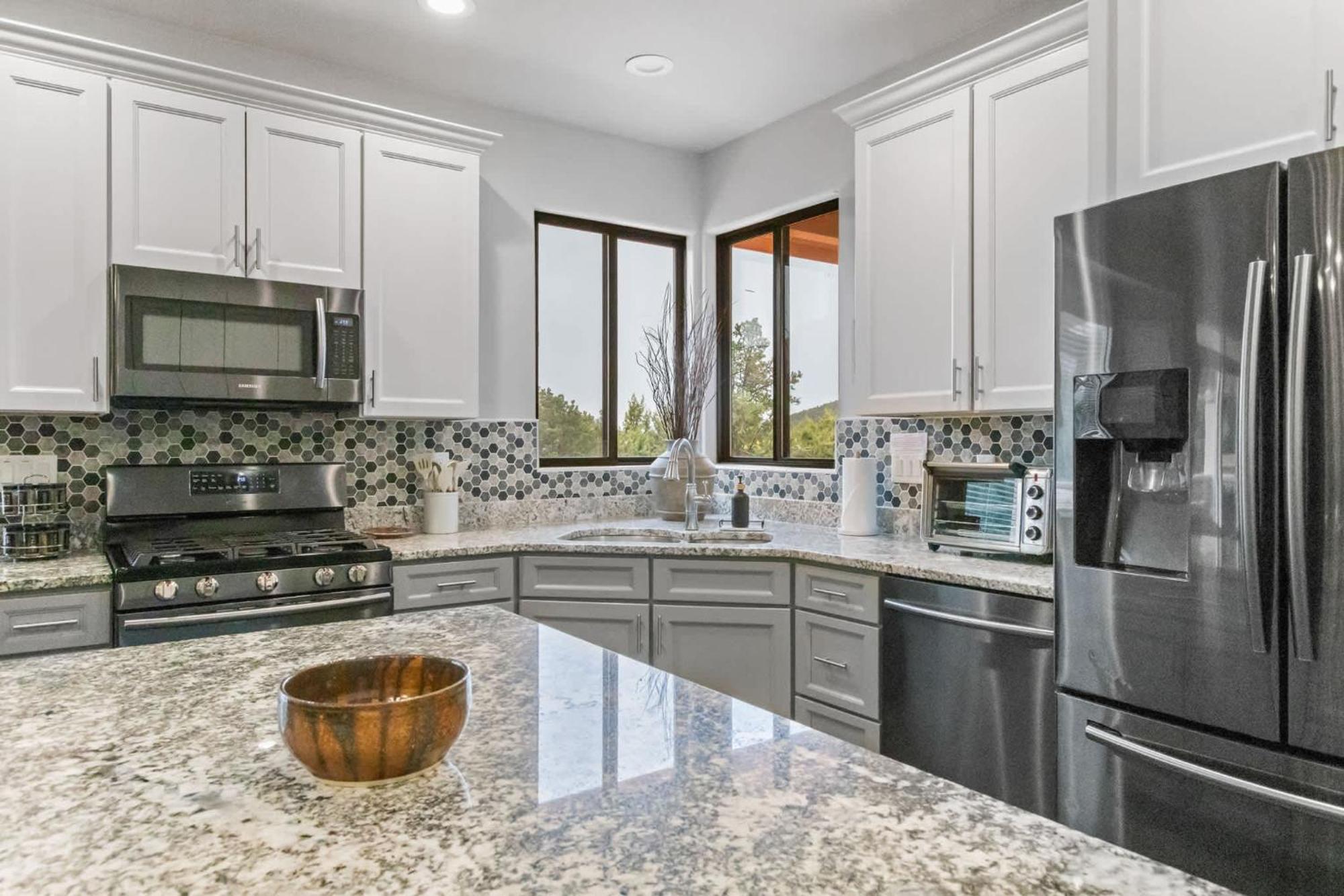 5 Bed 3 Bath Uptown Sedona-Game Room-Sauna-Cold Plunge-Jacuzzi-Gym Eksteriør bilde