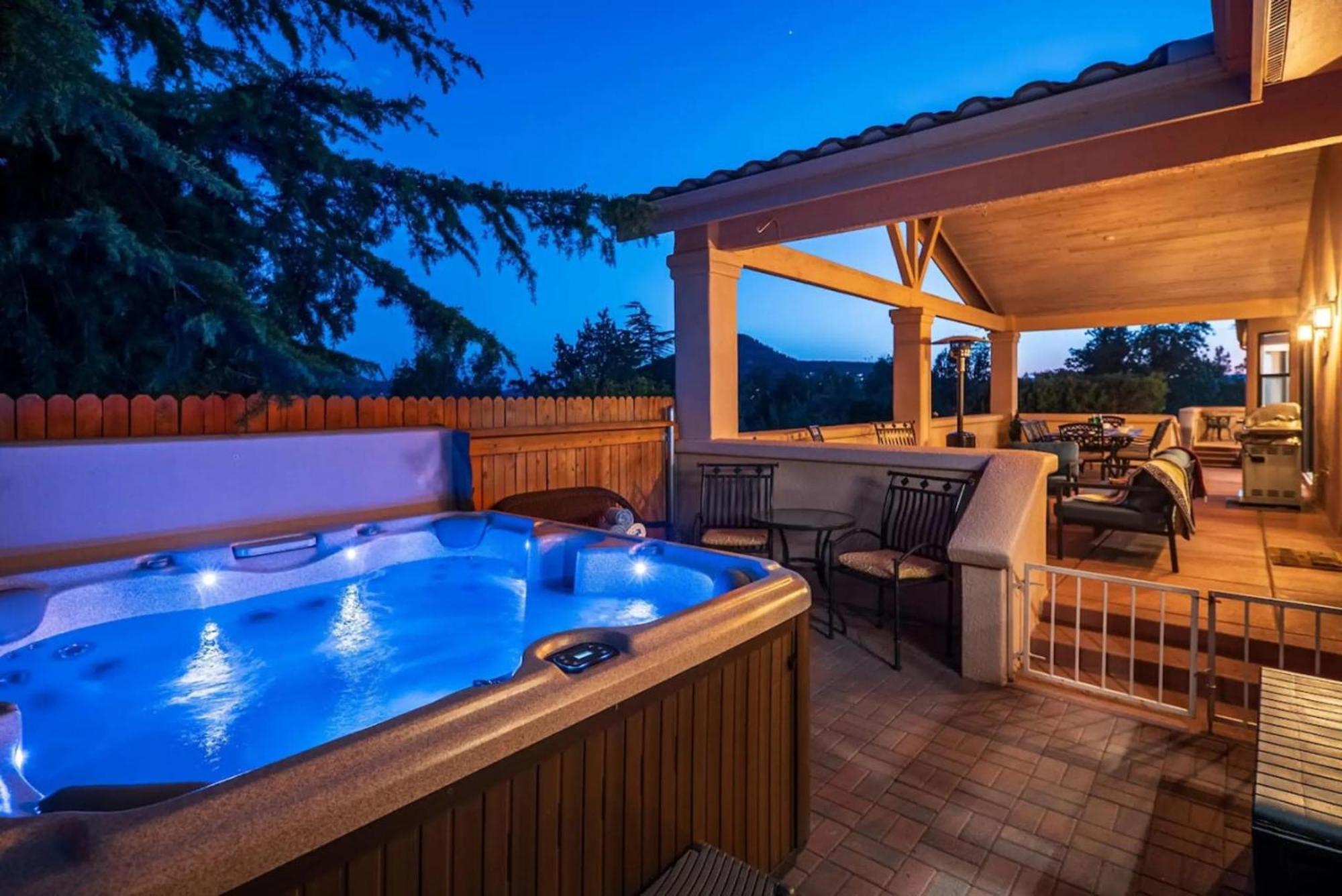 5 Bed 3 Bath Uptown Sedona-Game Room-Sauna-Cold Plunge-Jacuzzi-Gym Eksteriør bilde